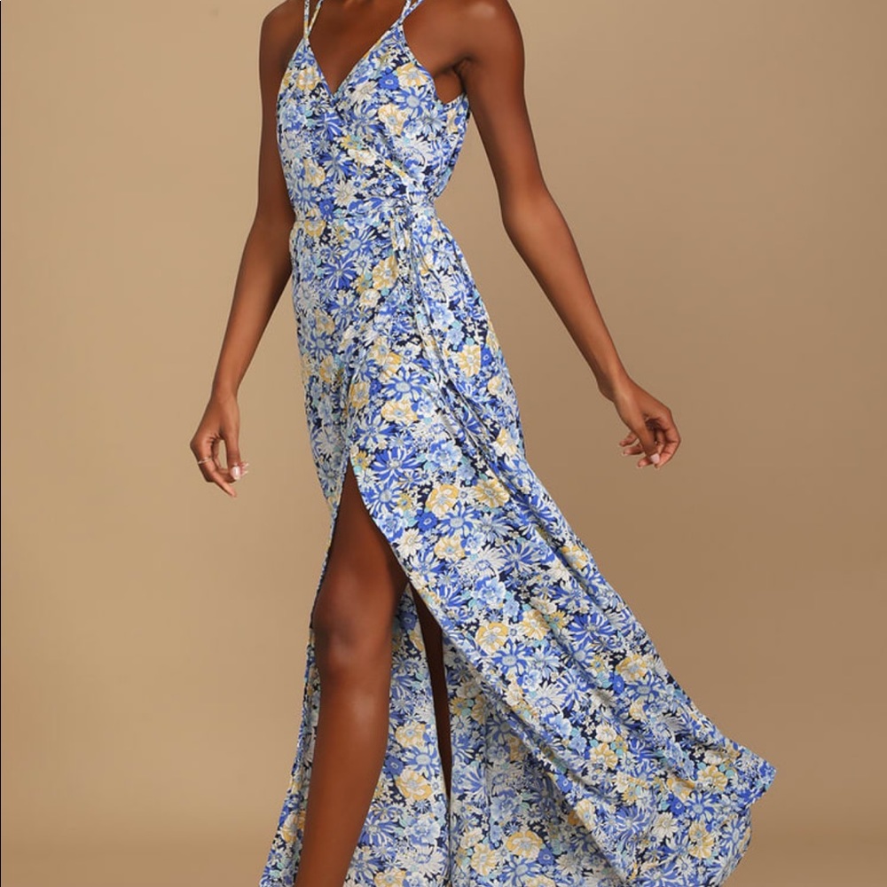 Lulu's floral dress, size Large. Brand new with tags